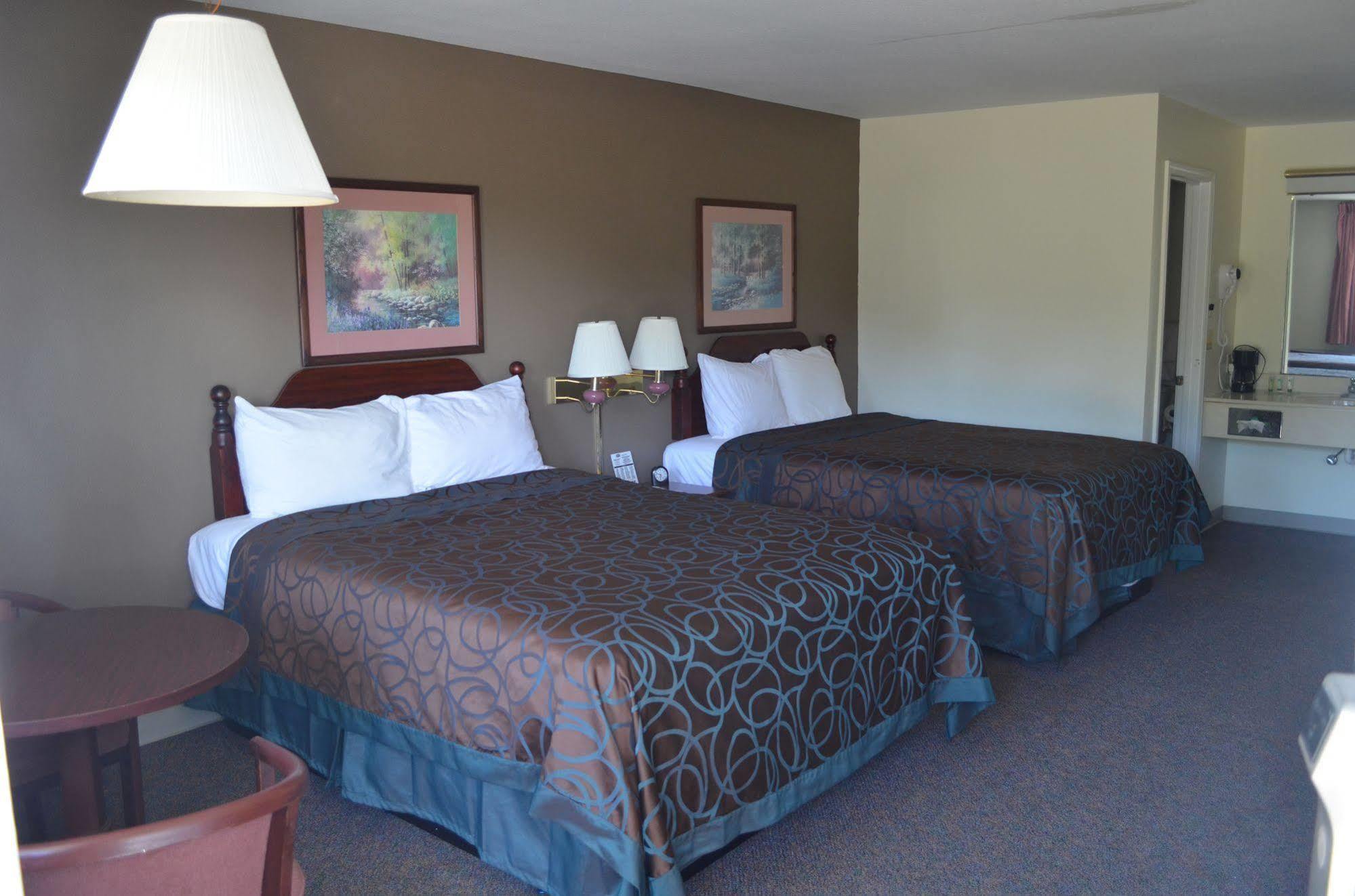 Madison Inn Lodge Fredericktown 外观 照片