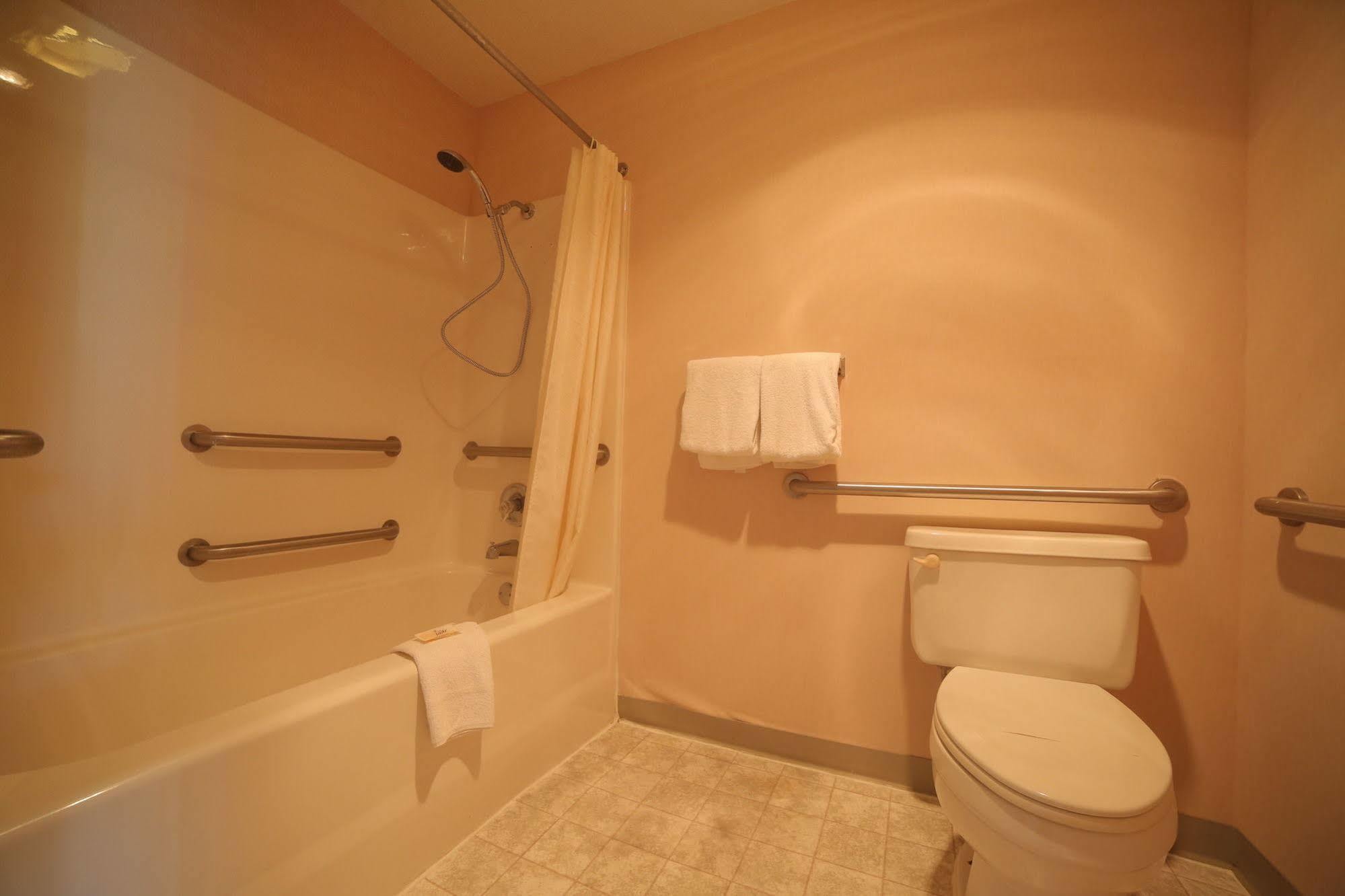 Madison Inn Lodge Fredericktown 外观 照片