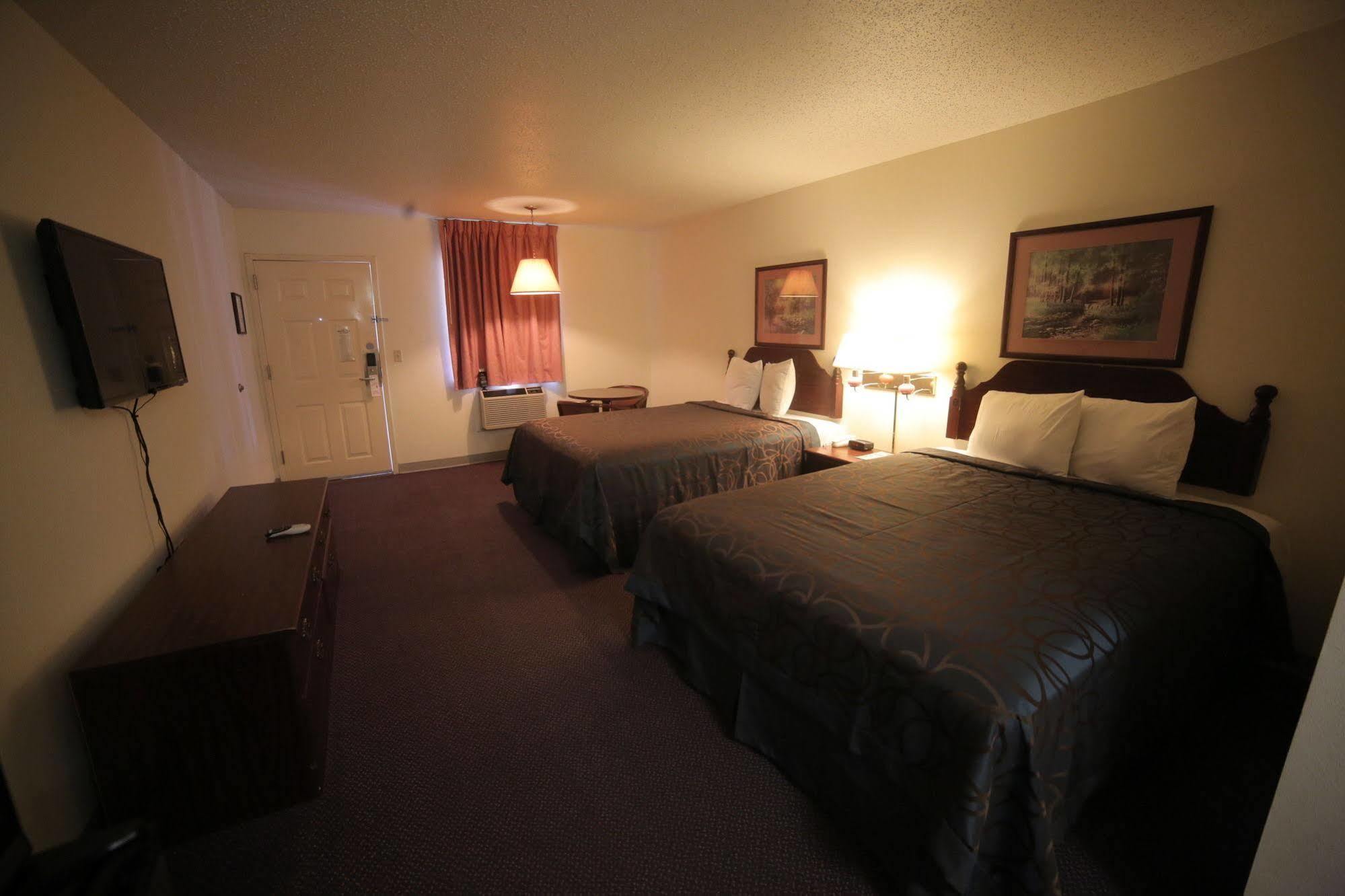 Madison Inn Lodge Fredericktown 外观 照片
