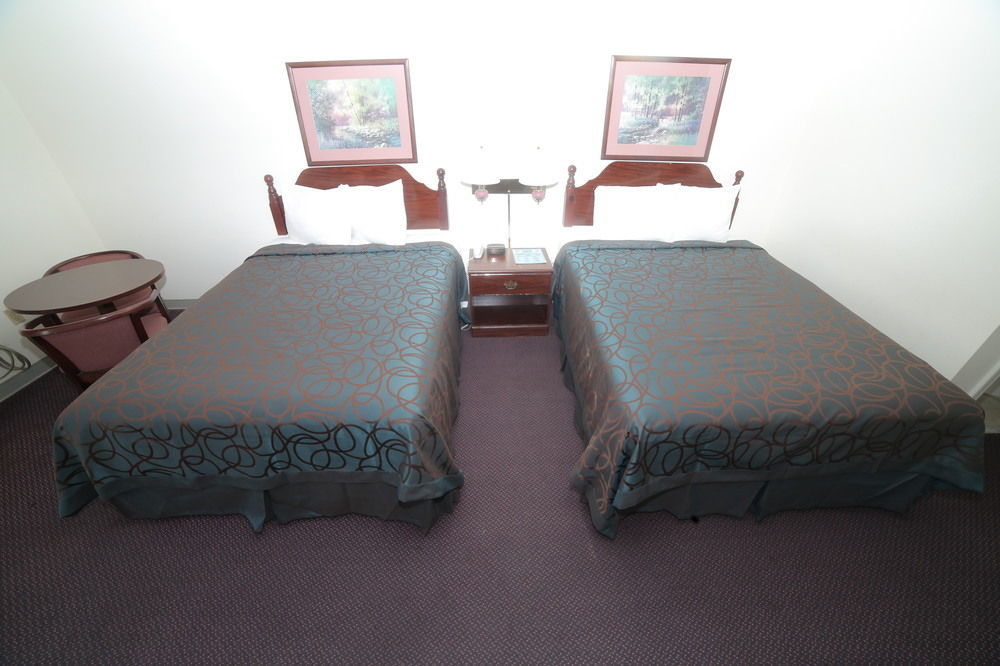 Madison Inn Lodge Fredericktown 外观 照片